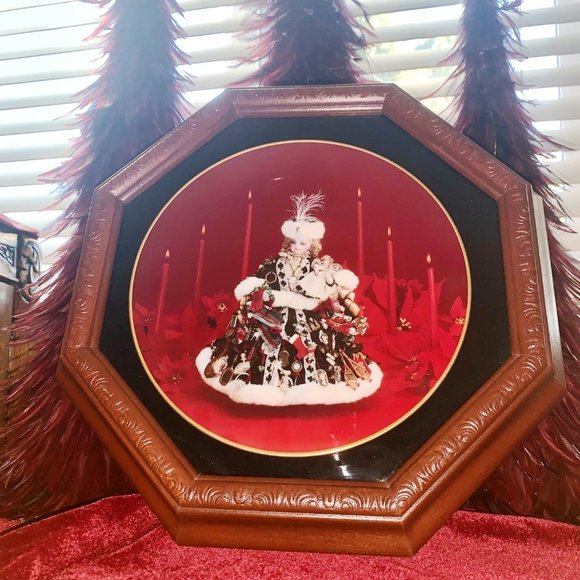 VTG Gorham Christmas Lady Doll Holiday Plate in Wood-Like Display with Box & COA - Picture 2 of 12